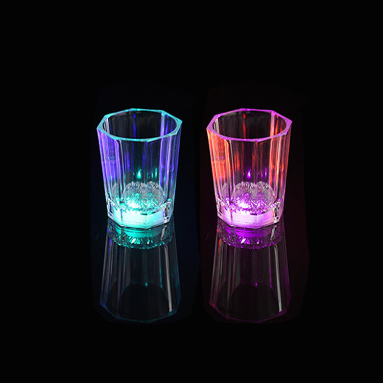 Manufacturers direct selling foreign trade luminous cup of the latest new bar special cup colorful cup