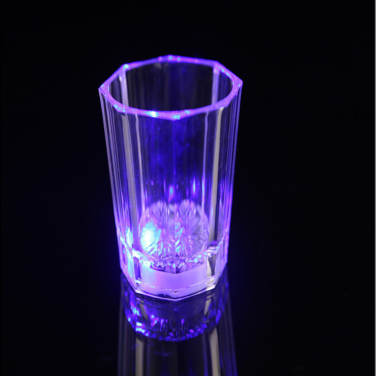 Manufacturers direct selling foreign trade luminous cup of the latest new bar special cup colorful cup
