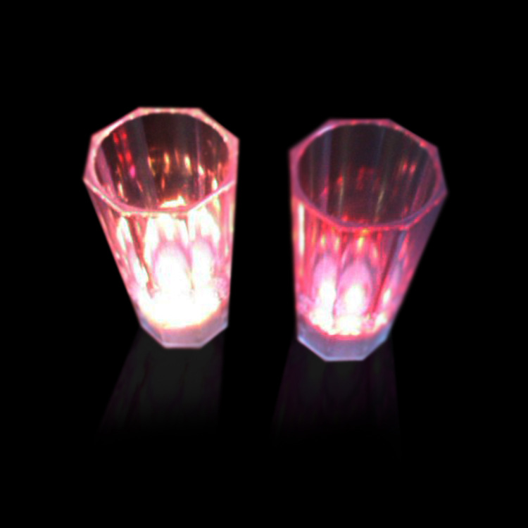 Manufacturers direct selling foreign trade luminous cup of the latest new bar special cup colorful cup