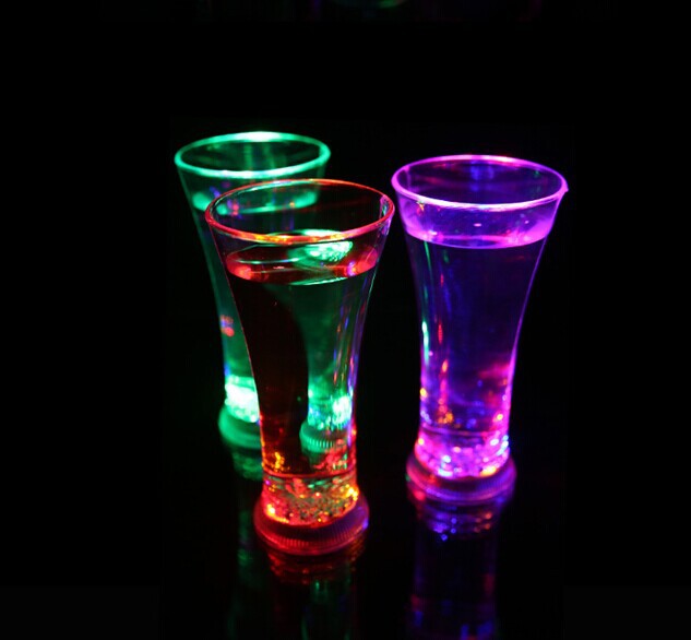 Luminous handle surface cup luminous cup flashing cup colorful flashing cup LED flashing cup flashing water Luminous handle surface cup luminous cup flashing cup colorful flashing cup LED flashing cup flashing water