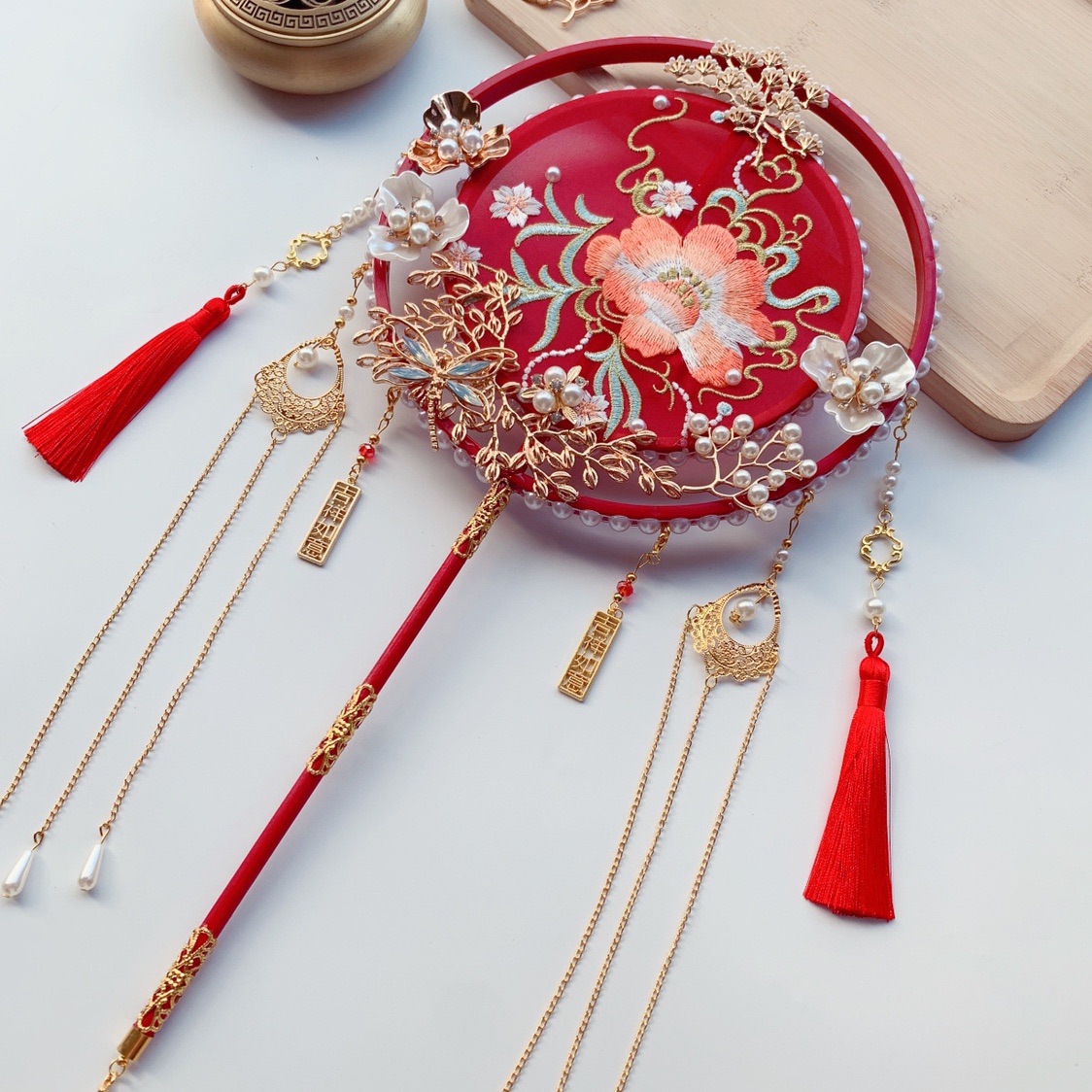 Wedding Fan Xiuhe Circular Fan Bride Wedding Tie Fan Red Antique Embroidery Finished DIY Hand Holding Fan