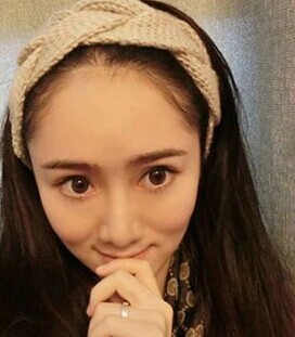 Han Guodong a super wide knitting wool elastic headband Hemp flowers warm headdress headgear Han Guodong a super wide knitting wool elastic headband Hemp flowers warm headdress headgear