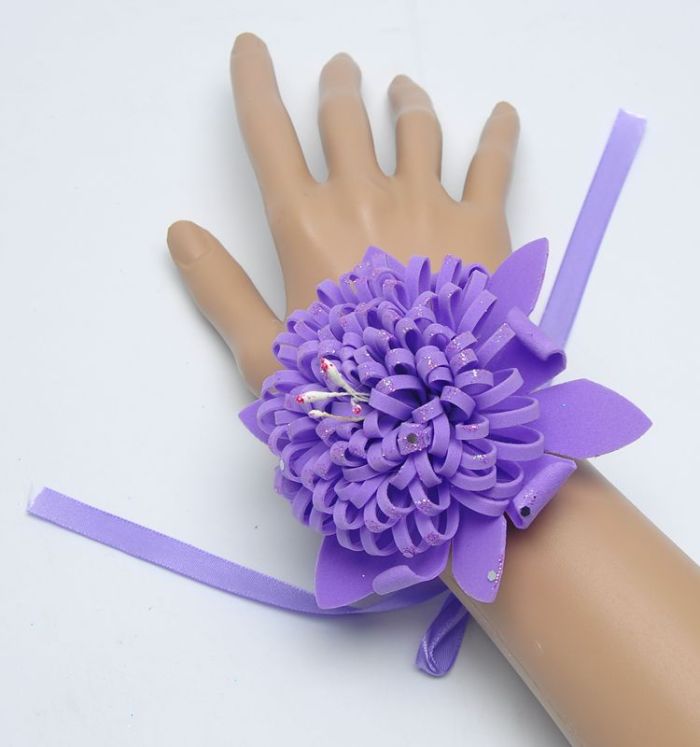 Hand flowers bridesmaid flowers bride wedding sisters wrist wrist flower square dance hand flowers