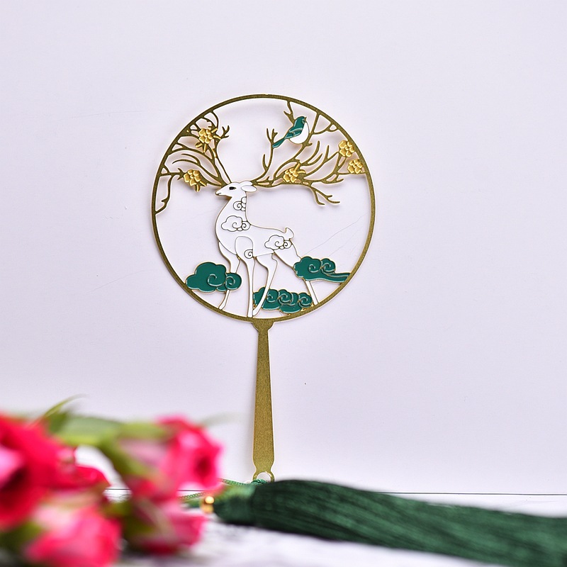 Metal Deer Fan Metal Art Bookmark Classical National Style Brass Hollow Corrosion Paint Creative Gift Bookmark Metal Deer Fan Metal Art Bookmark Classical National Style Brass Hollow Corrosion Paint Creative Gift Bookmark