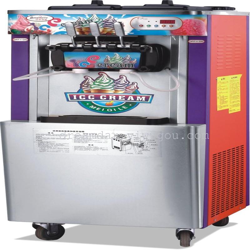Ice cream machine 