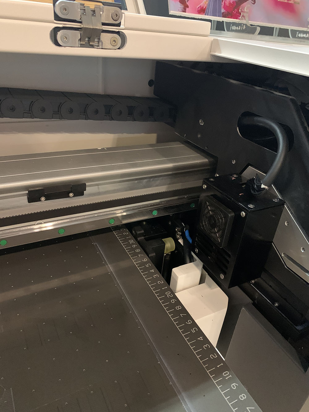 6090 Color Digital Printing Machine Flat Plate UV Printer Metal Acrylic Pp Wood Crystal Leather Printing