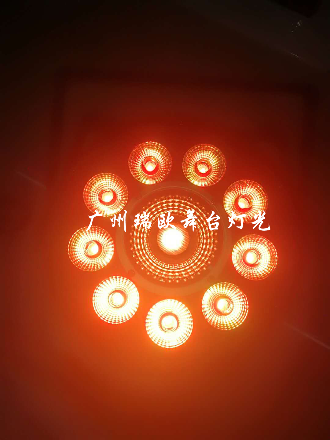 New 9+1 Full Color Plastic Flat Par Light Three-in-One Led Full Color Par Light Stage Light Wedding Dyeing New 9+1 Full Color Plastic Flat Par Light Three-in-One Led Full Color Par Light Stage Light Wedding Dyeing