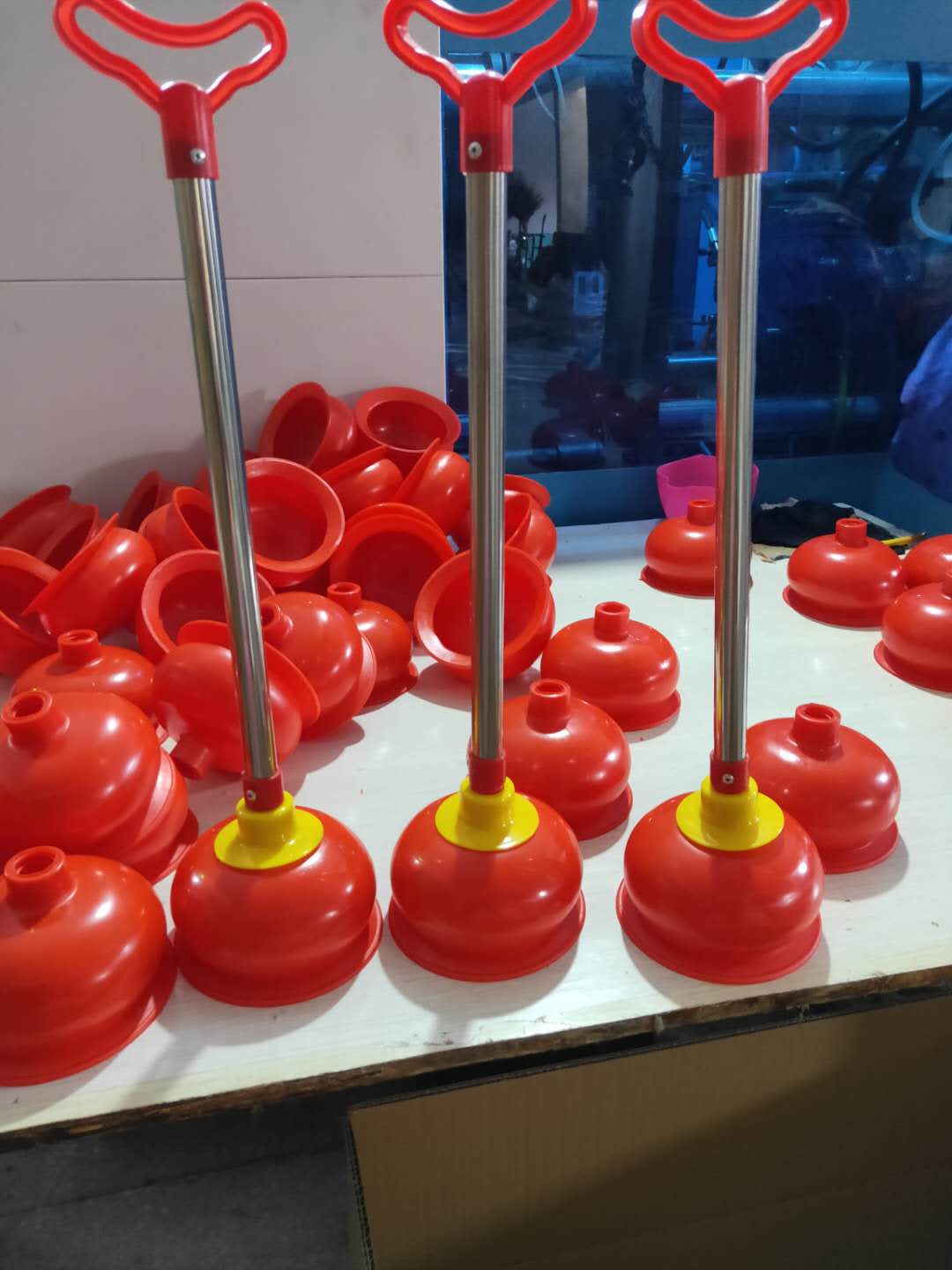 Factory Direct Sales of Household Rubber Toilet Suck Toilet Plunger Dredge Powerful Swab Plunger Pipe Unclogging Tool