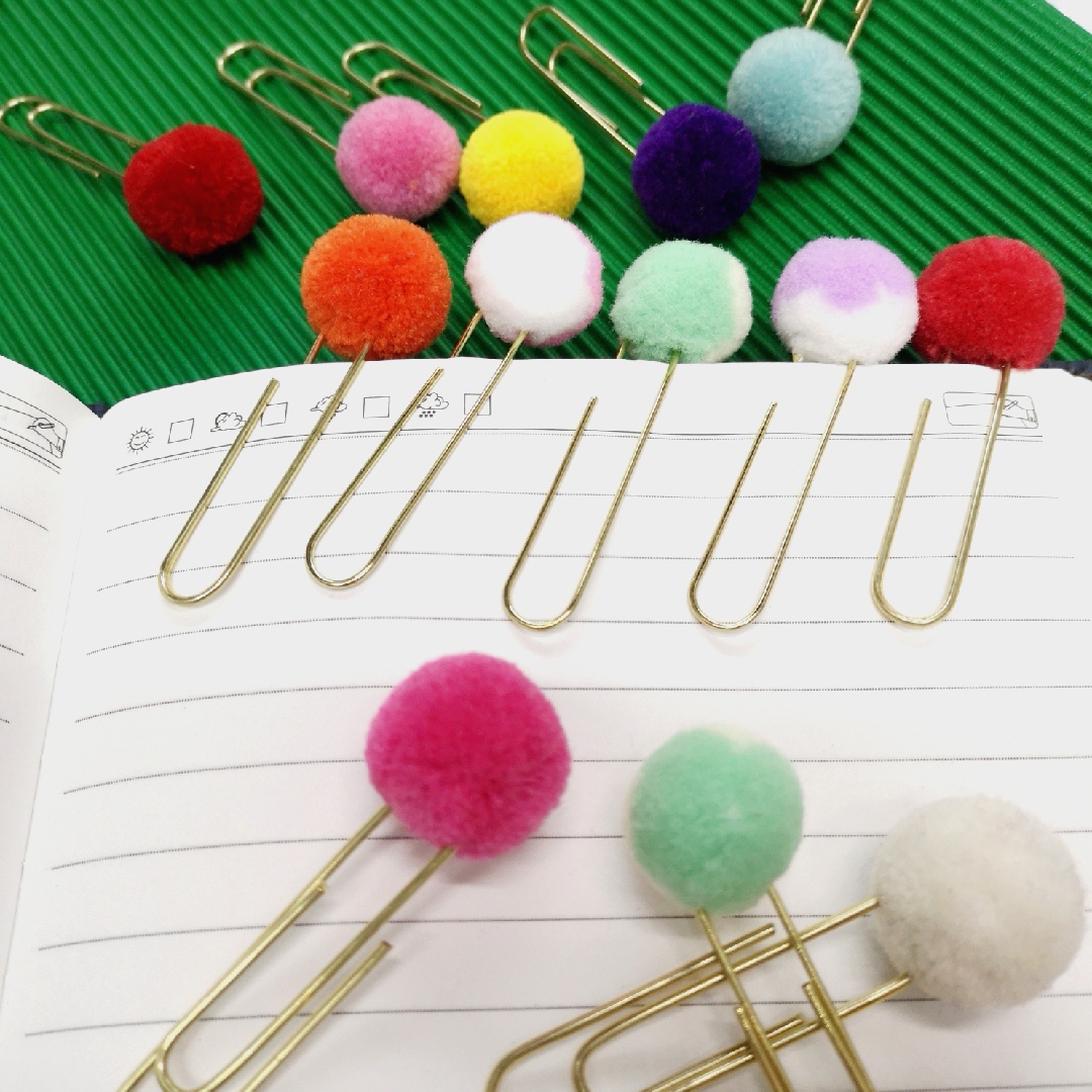 Creative girl hairball paper clip color hairball paperclip notebook DIY gold rose gold bookmark folder