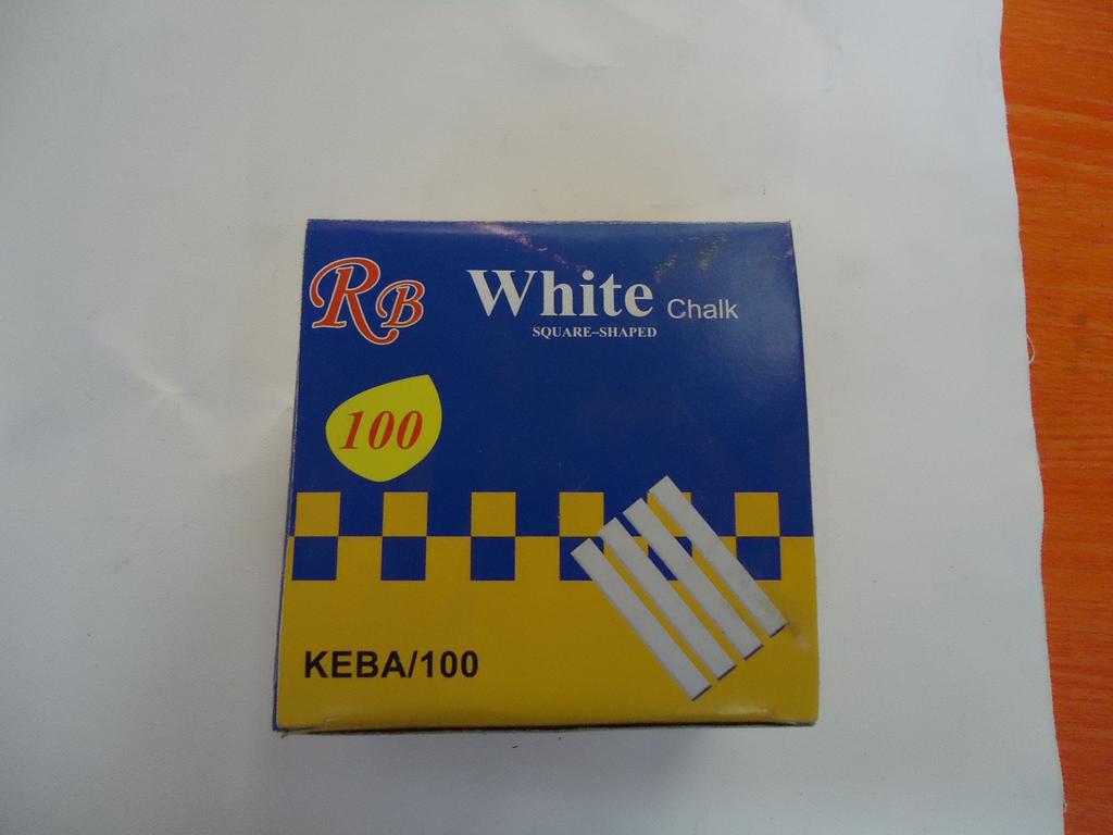 Chalk dust free chalk green chalk box of chalk-white chalk-white chalk Chalk dust free chalk green chalk box of chalk-white chalk-white chalk