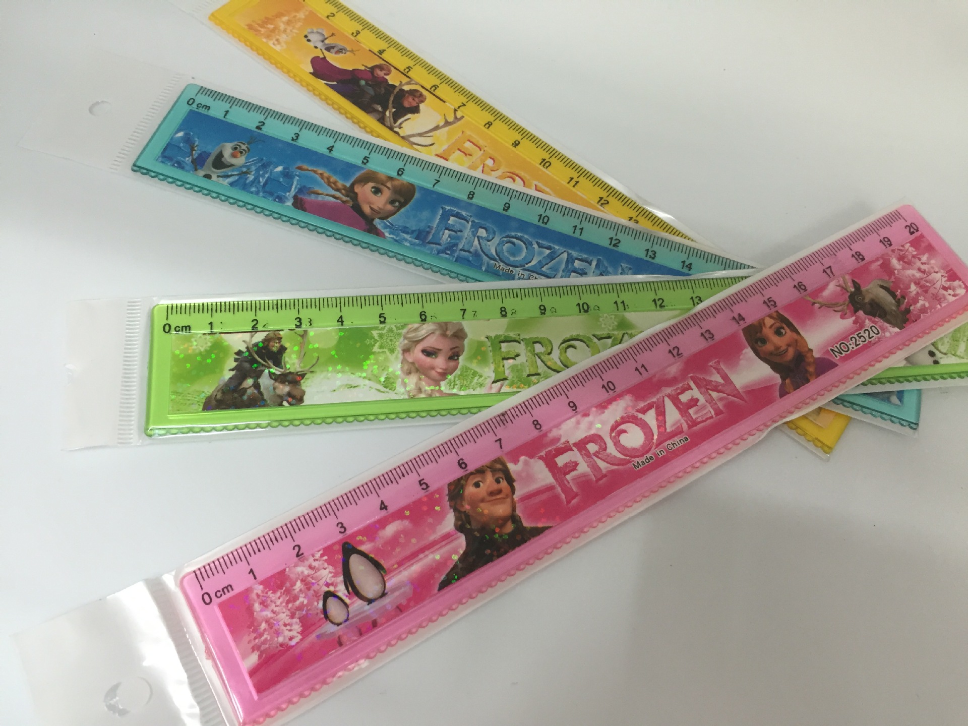 Cartoon creative ruler wave ruler wholesale student supplies 20cm measurement ruler manufacturers direct marketing