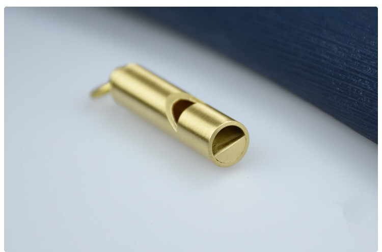 Outdoor Supplies EDC Tools Handmade Brass Survival Whistle Keychain Pendant Retro Yellow Pure Copper Whistle Outdoor Supplies EDC Tools Handmade Brass Survival Whistle Keychain Pendant Retro Yellow Pure Copper Whistle