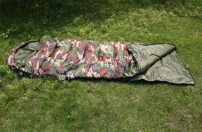 Camouflage camouflage camouflage sleeping bag camping sleeping bag sleeping bag envelope for 0 to 10 degrees.