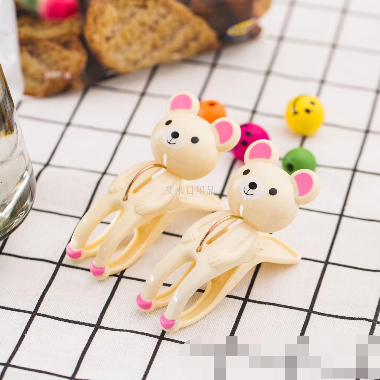 Xx-beige bear plastic clip durable cartoon clip bear is caught in a large windproof mosquito net clip