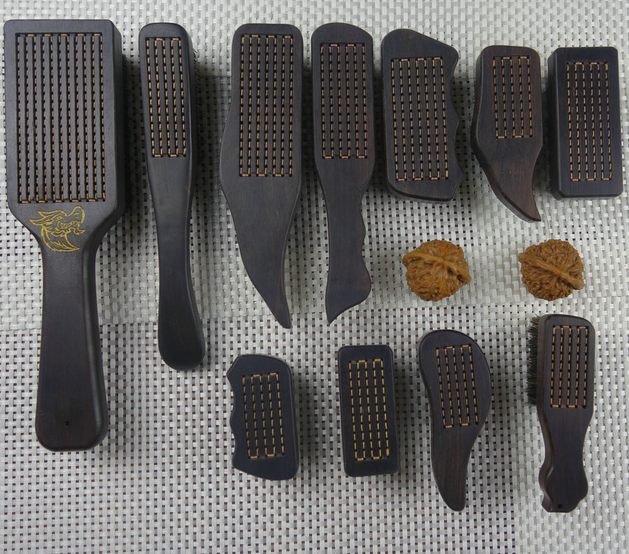 Wholesale Purple Sandalwood Wooden Handle Hand Brush Rhinoceros Horn Rudraksha Walnut clean brush