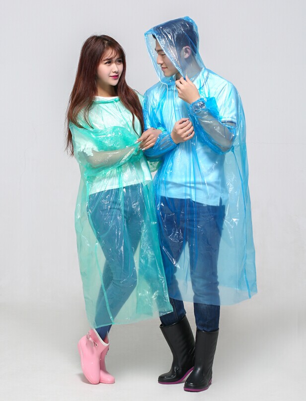 Ultra low price PE disposable raincoat pullover type portable adult raincoat outdoor portable travel raincoat wholesale
