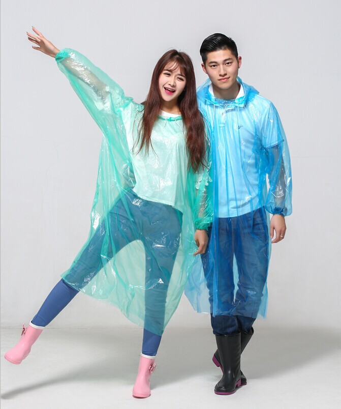 Ultra low price PE disposable raincoat pullover type portable adult raincoat outdoor portable travel raincoat wholesale