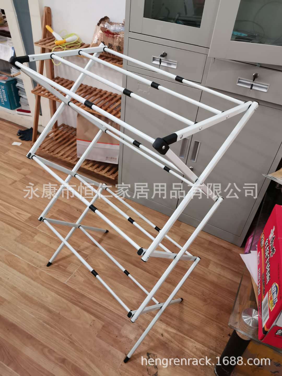 Clothes Hanger Floor Installation-Free Telescopic Coat Hanger Iron Pipe Plastic Spraying Three-Layer Towel Coat Hanger Clothes Hanger Floor Installation-Free Telescopic Coat Hanger Iron Pipe Plastic Spraying Three-Layer Towel Coat Hanger