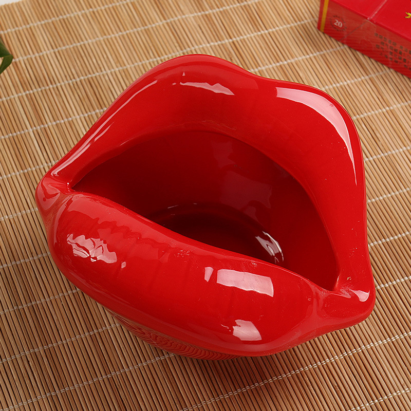 Korean-Style Creative Individual Porcelain Crafts Decoration Lip Ashtray Living Room Porcelain craft
