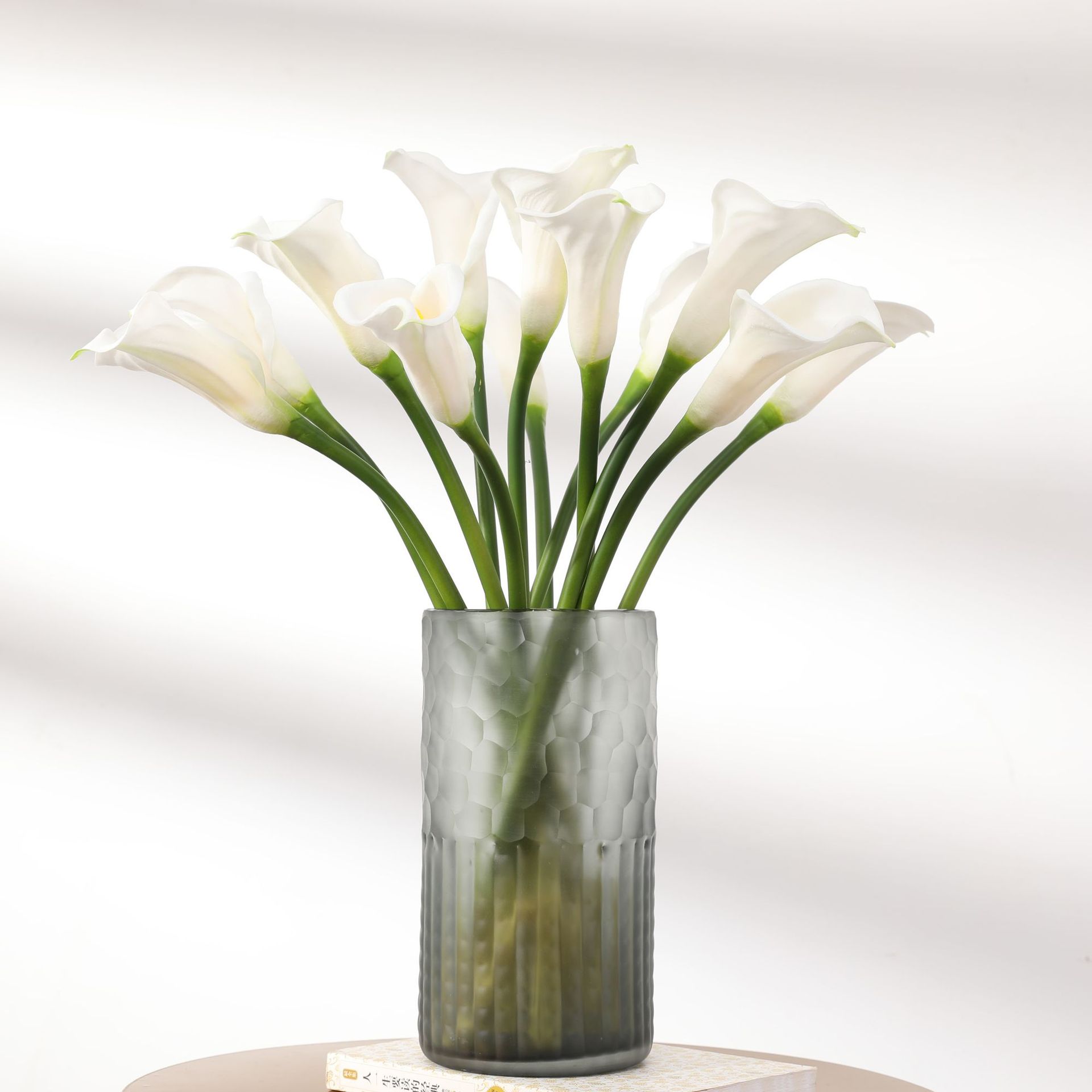 Yibo Factory Direct Sales Pu Artificial Flower Ornamental Flower Hand-Feel PU Artificial Curling Small Common Calla
