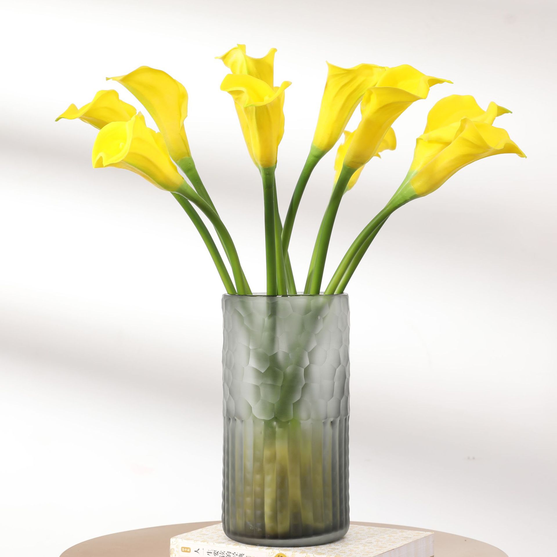 Yibo Factory Direct Sales Pu Artificial Flower Ornamental Flower Hand-Feel PU Artificial Curling Small Common Calla