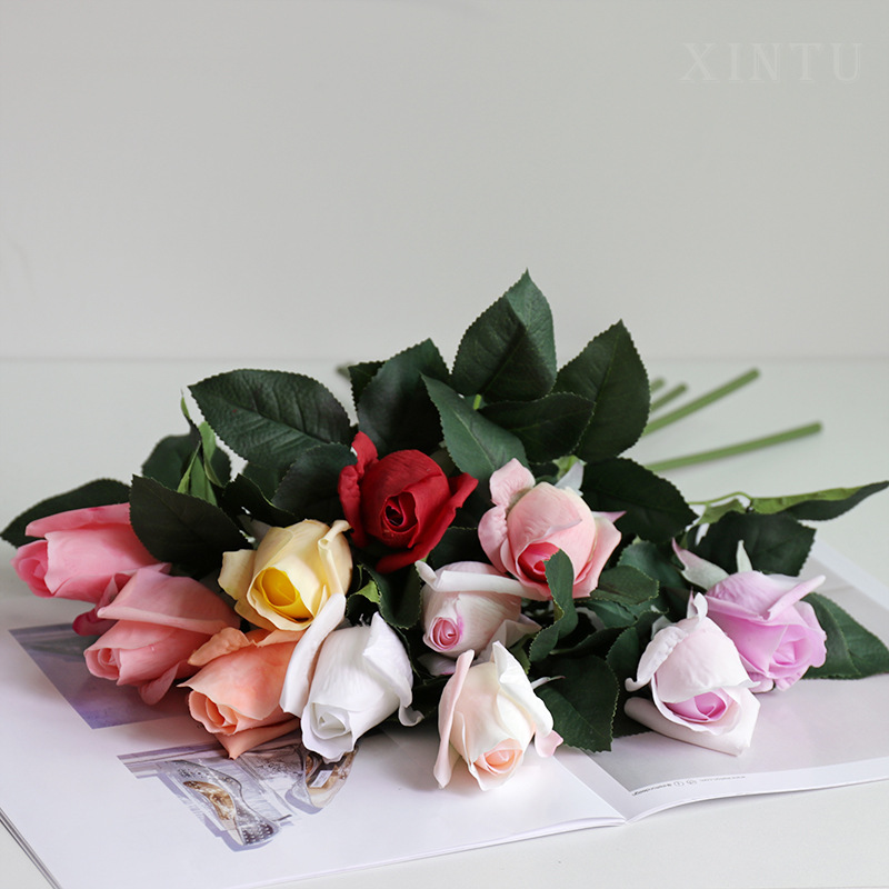 Artificial Moisturizing Rose Single Hand Feeling Rose Home Decorative Fake Flower Artificial Flower Rose Wholesale