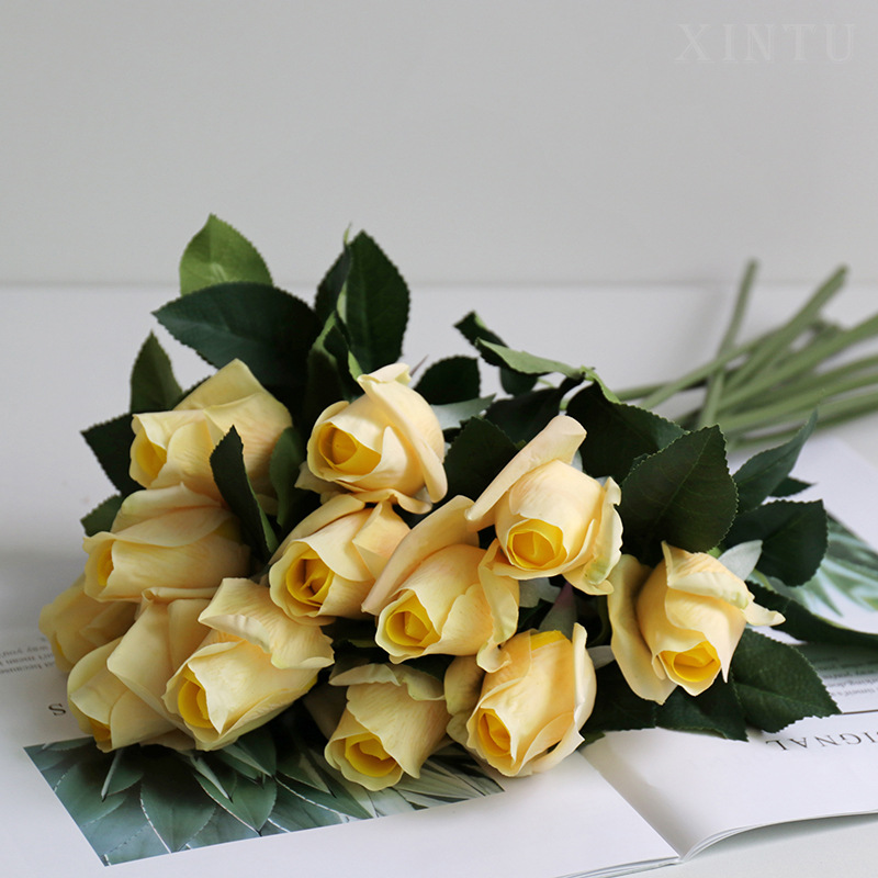 Artificial Moisturizing Rose Single Hand Feeling Rose Home Decorative Fake Flower Artificial Flower Rose Wholesale
