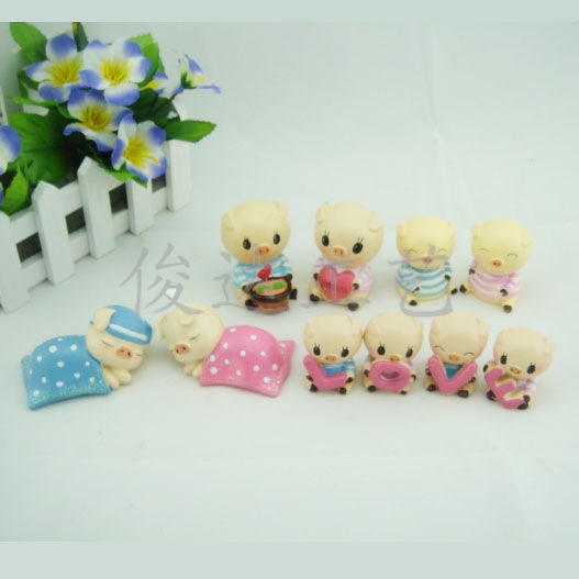 Creative home fashion home decoration cartoon LOVE piglet P002 resin crafts lovely home decoration