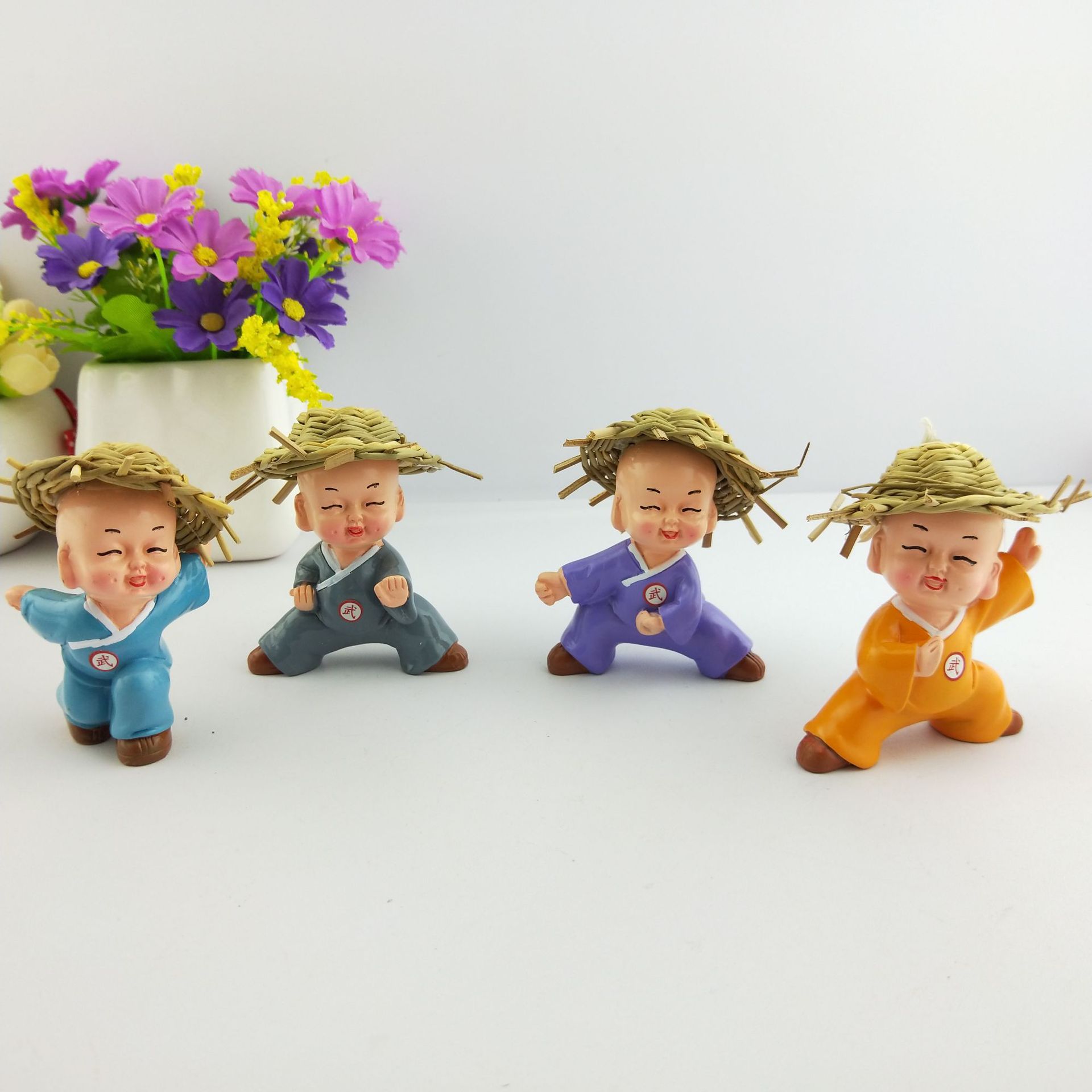 A straw hat to go in and out of the spring of peace and security four not monk resin crafts car A straw hat to go in and out of the spring of peace and security four not monk resin crafts car