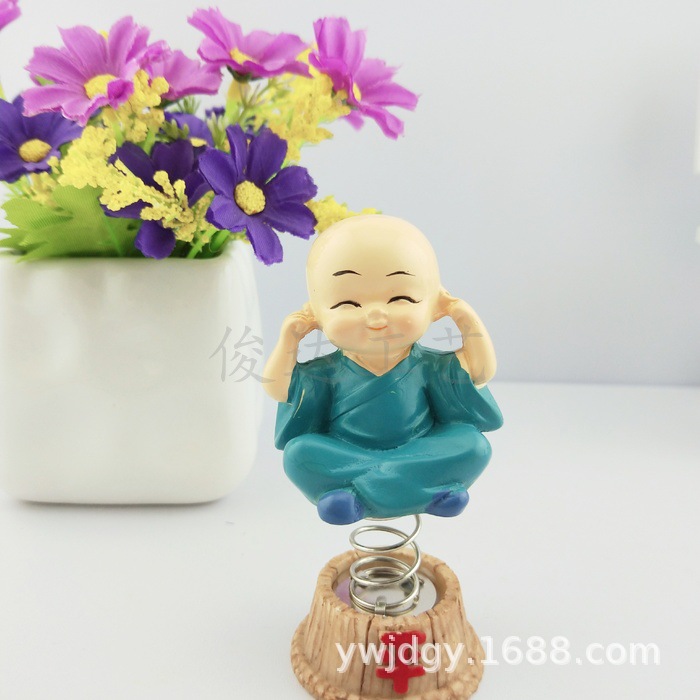 A straw hat to go in and out of the spring of peace and security four not monk resin crafts car A straw hat to go in and out of the spring of peace and security four not monk resin crafts car