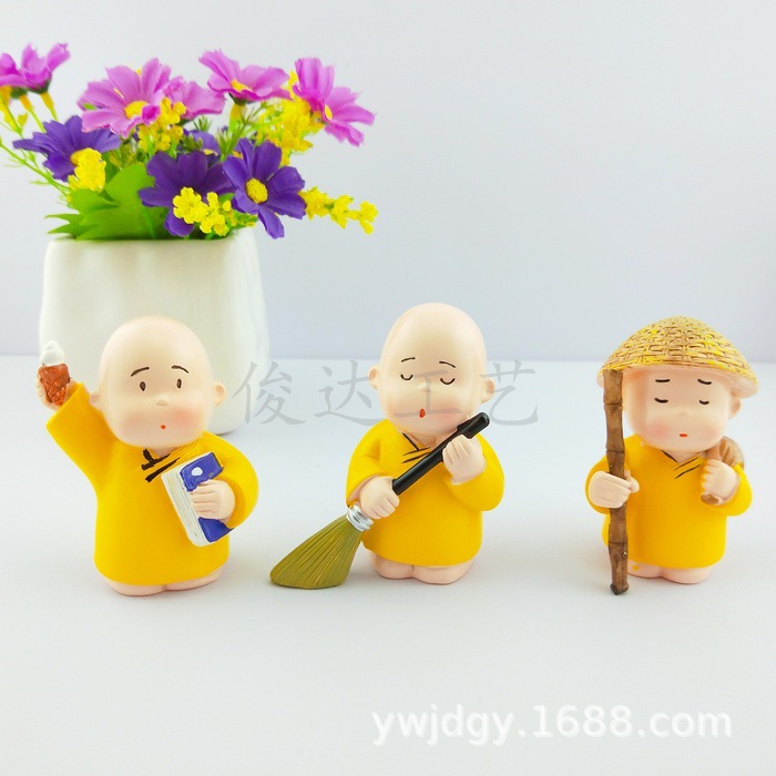 A straw hat to go in and out of the spring of peace and security four not monk resin crafts car A straw hat to go in and out of the spring of peace and security four not monk resin crafts car