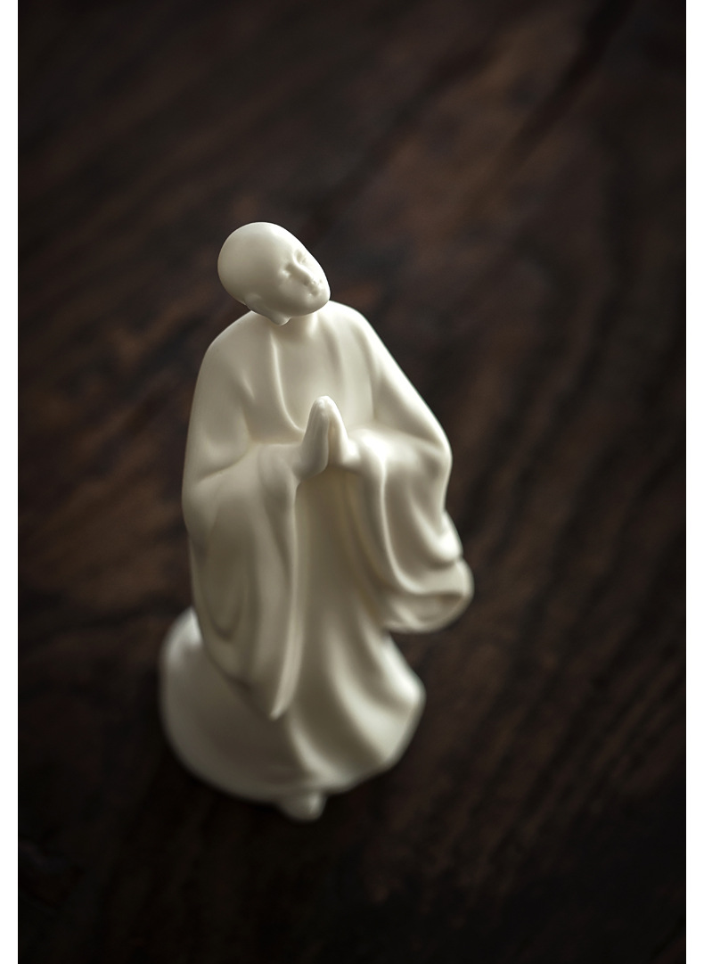 Factory Blanc De Chine Chinese Zen Buddha Little Monk Tea Pet Decoration Ceramic Antique Shelf Study Room Decoration Factory Blanc De Chine Chinese Zen Buddha Little Monk Tea Pet Decoration Ceramic Antique Shelf Study Room Decoration
