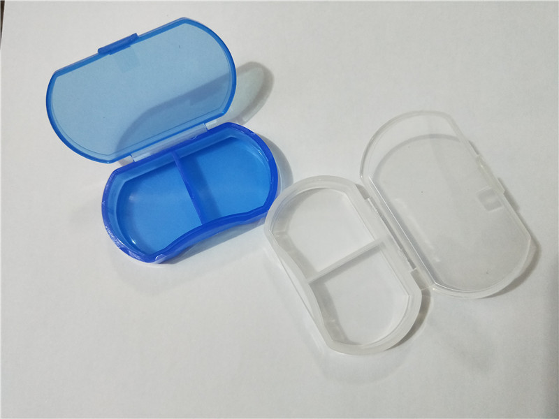 Mini Two-Compartment Medicine Box with Grid Drug Storage Easy to Carry Plastic Storage Drug Classification Printable Mini Two-Compartment Medicine Box with Grid Drug Storage Easy to Carry Plastic Storage Drug Classification Printable