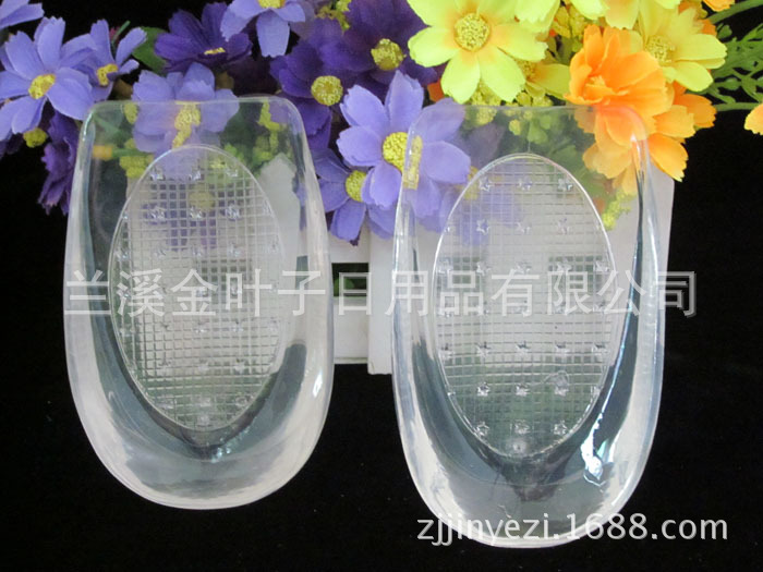 Add 0.7cm Silicone adhesive clear heel pad to relieve heel pain shock (female) Add 0.7cm Silicone adhesive clear heel pad to relieve heel pain shock (female)