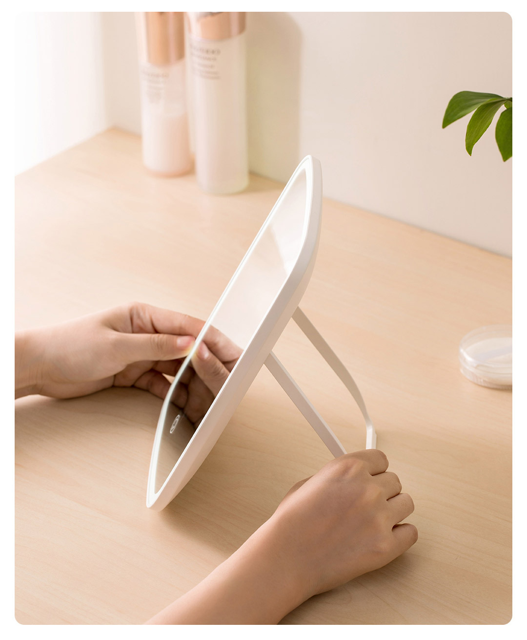 Makeup Mirror Led with Light Makeup Mirror Student Dormitory Desktop Desktop Portable Mirror Makeup Mirror Led with Light Makeup Mirror Student Dormitory Desktop Desktop Portable Mirror