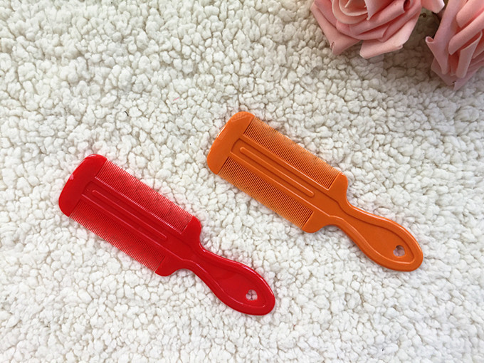 Plastic handle grate with double-sided fine tooth comb yuan store wholesale and direct commodity manufacturers