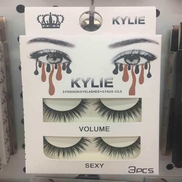 3 pairs of false eyelashes KYLIE kelly fake eyelashes ashes 3 pairs of false eyelashes KYLIE kelly fake eyelashes ashes