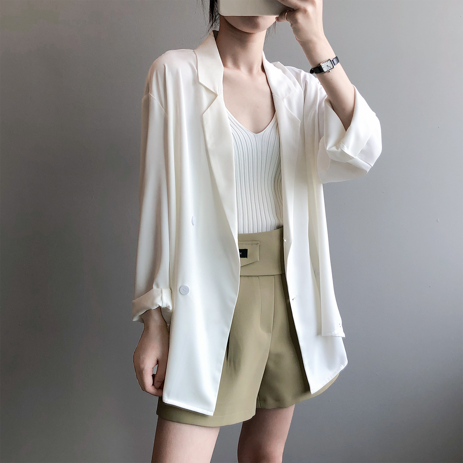 Summer 2020 new Korean web celebrity thin small suit jacket women's design sense of sunscreen loose suit 3355