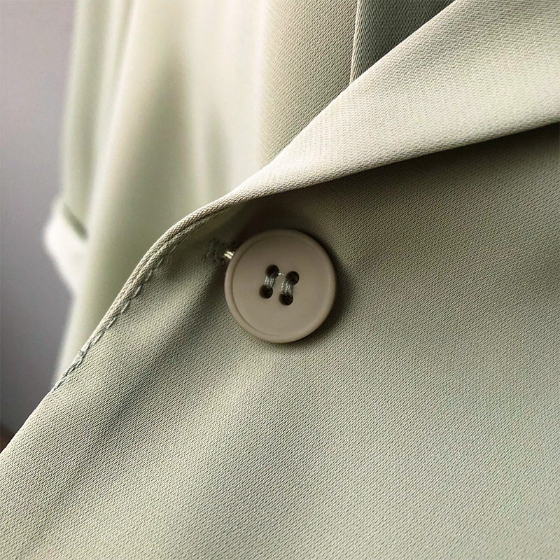 Summer 2020 new Korean web celebrity thin small suit jacket women's design sense of sunscreen loose suit 3355