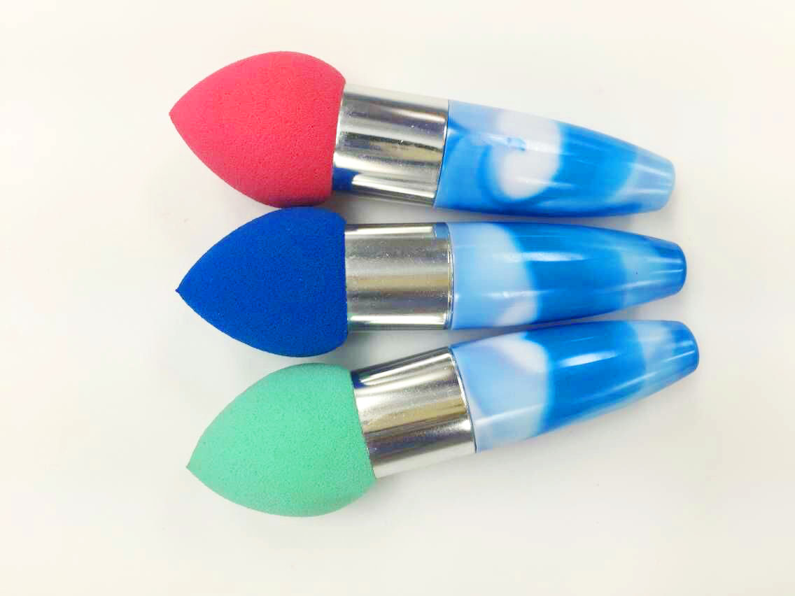 Makeup sponge stick BB cream powder base latex powder puff dry and wet-purpose droplet shaped handle