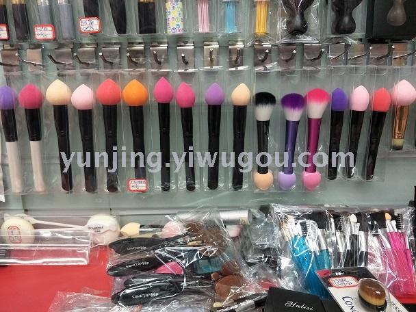 Mushroom head shaped puff long handle water paint torch head blush brush brush brush powder puff Mushroom head shaped puff long handle water paint torch head blush brush brush brush powder puff