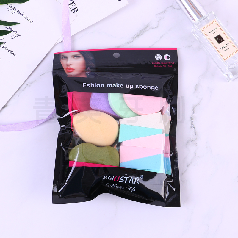 BB cream sponge with cotton powder puff is soft and delicate