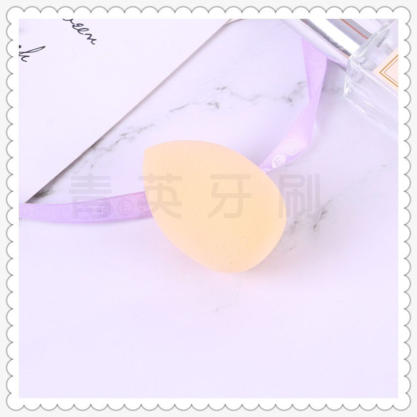 BB cream sponge with cotton powder puff is soft and delicate BB cream sponge with cotton powder puff is soft and delicate