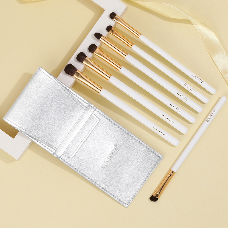 7 PCs Pony Hair Eye Makeup Brush Wooden Handle Animal Hair Makeup Tools Eye Shadow Brush Eyebrow Brush in Stock
