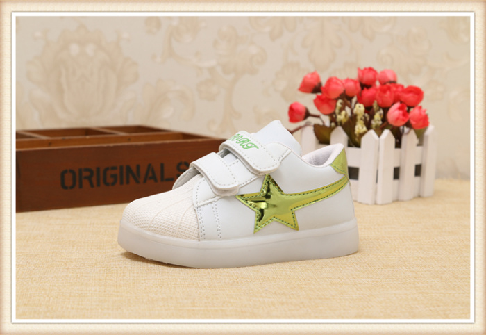 New Korean children's sports shoes led lights children's shoes baby shoes with light shoes New Korean children's sports shoes led lights children's shoes baby shoes with light shoes