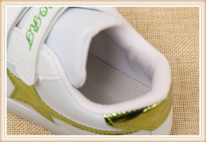 New Korean children's sports shoes led lights children's shoes baby shoes with light shoes New Korean children's sports shoes led lights children's shoes baby shoes with light shoes