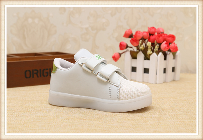 New Korean children's sports shoes led lights children's shoes baby shoes with light shoes New Korean children's sports shoes led lights children's shoes baby shoes with light shoes