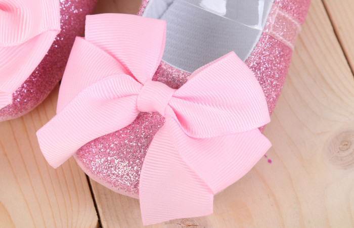 Baby shoes with gift box baby girl's shoes + head flowers combined baby hair jewelry gift Baby shoes with gift box baby girl's shoes + head flowers combined baby hair jewelry gift