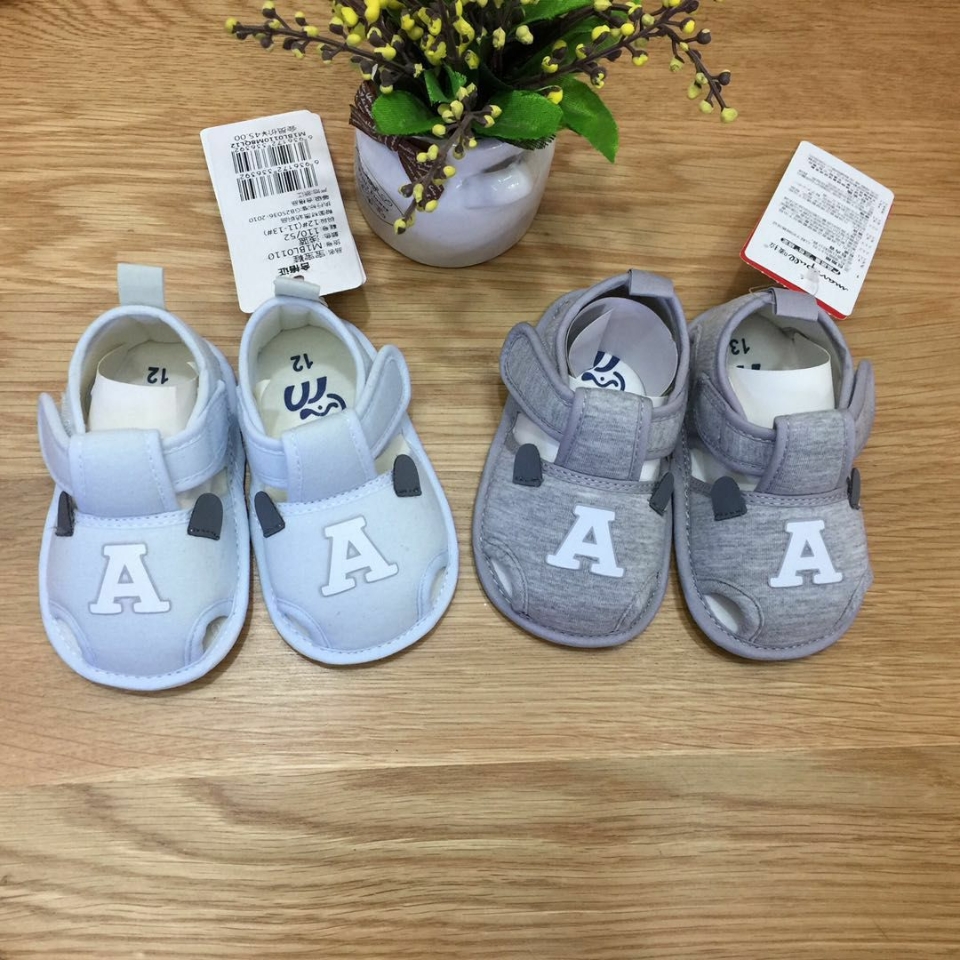 Mutra summer baby shoes for boys and girls, with soft sole and soft surface