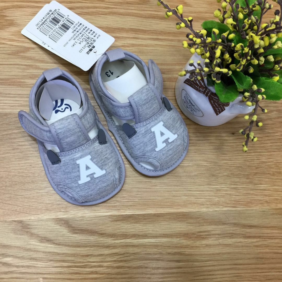 Mutra summer baby shoes for boys and girls, with soft sole and soft surface